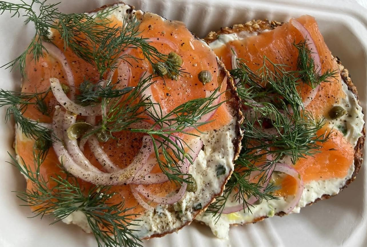 8 Dishes Worth Eating at Apollo Bagels NYC 2026