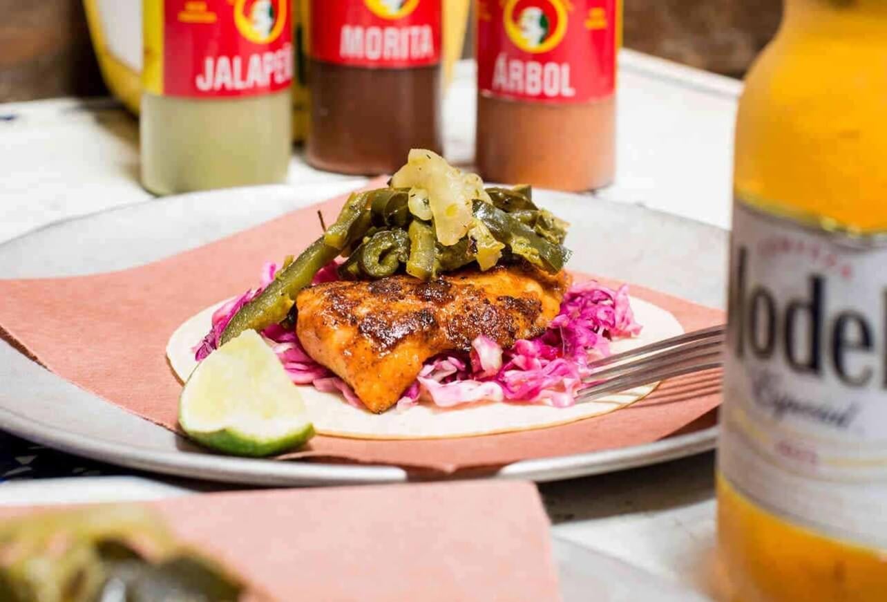8 Dishes Worth Eating in Battery Park NYC 2026