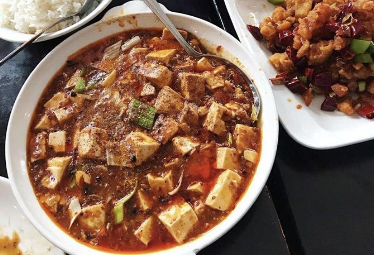 8 Dishes Near Brooklyn Paramount Worth Ordering in 2026